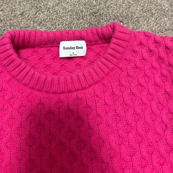 Sweet Cozy Aritzia Sunday Best Peggy Sweater Ultra Pink - S - Picture 6 of 6